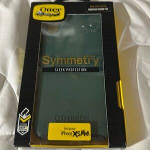 OtterBox Symmerty for iPhone XS Max.